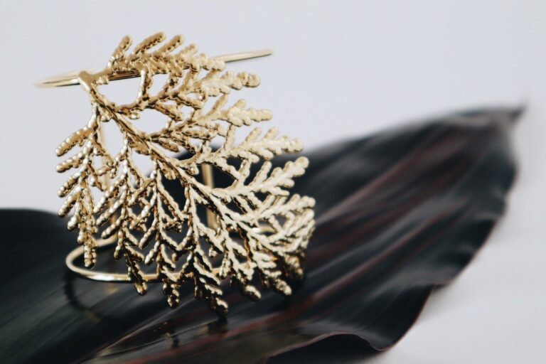 real cyprus leaf coated in 18k gold cuff 768x512
