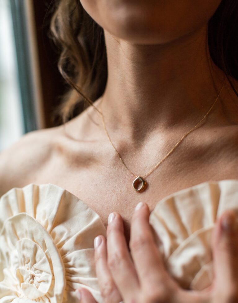 NICKI CROPED 768x976