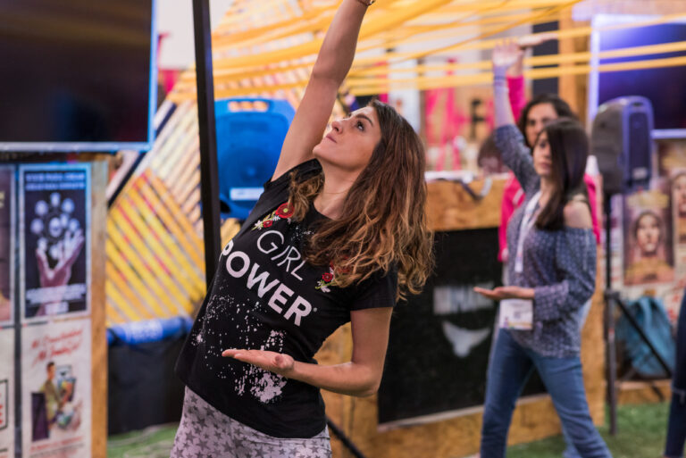 17 SNE General Girl 768x513