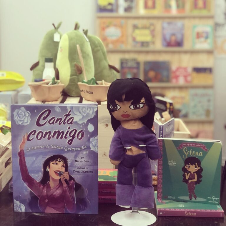 SelenaBook Plush 768x768