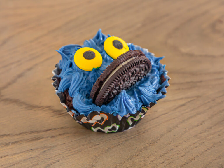blue cookie monster 768x576