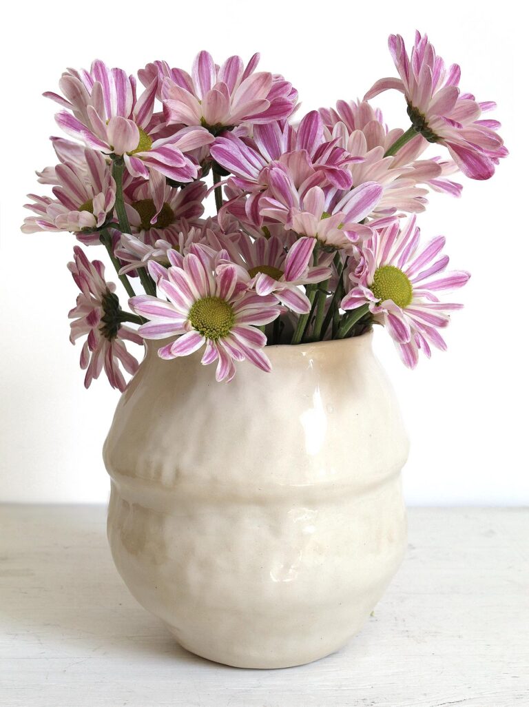 Barro by Lucrecia Pinched White Vase 768x1026
