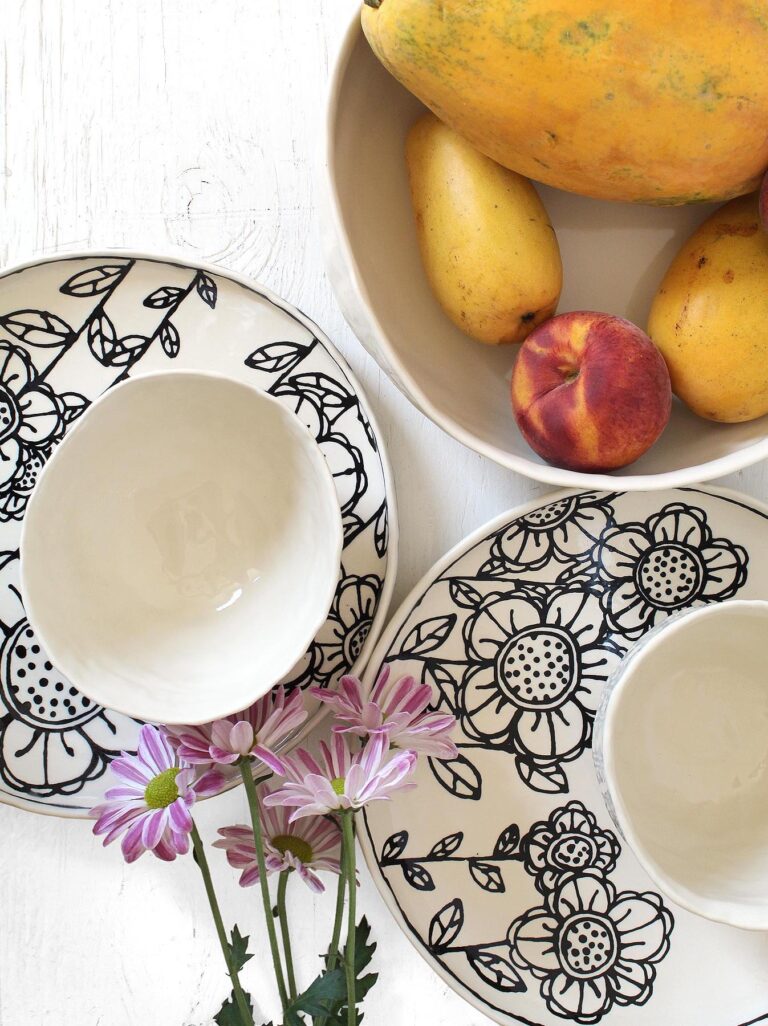Barro by Lucrecia Pinched White bowls and Lace plate 3 768x1026