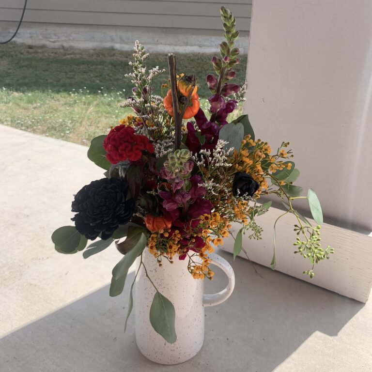 @sistersinbloomflorist3 768x768